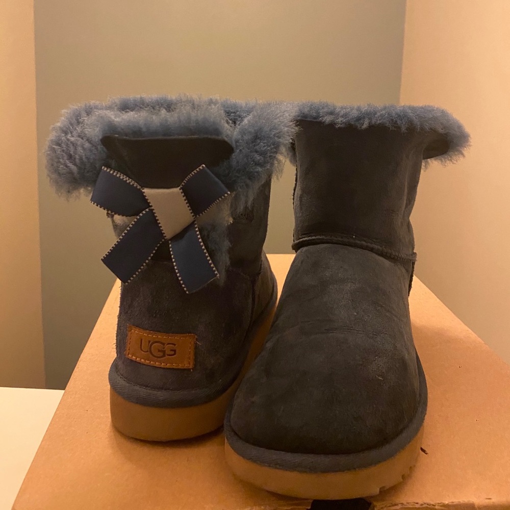 UGG
